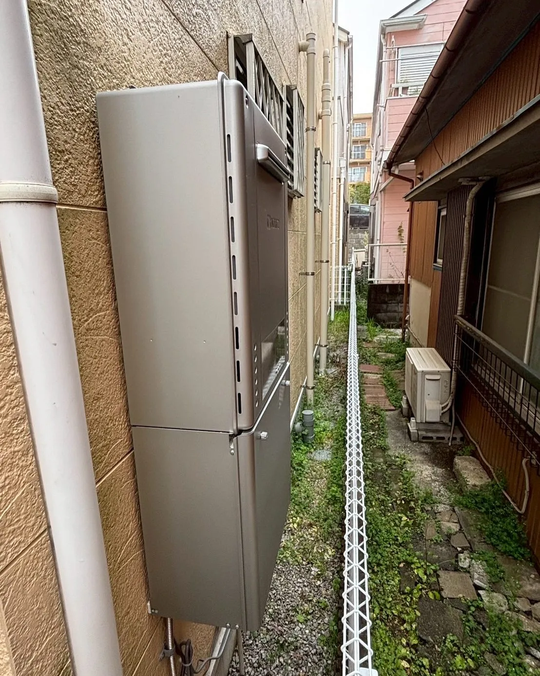 横浜市金沢区の給湯器交換工事👷