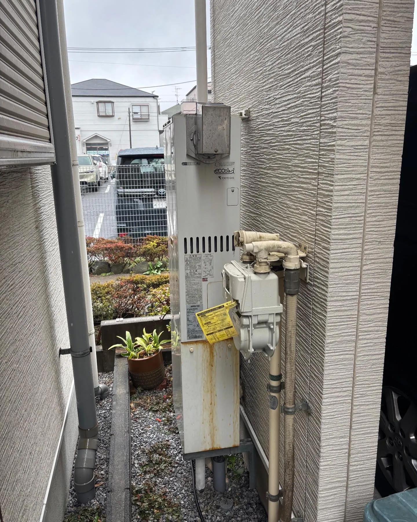 東京都江戸川区の給湯器交換工事👷