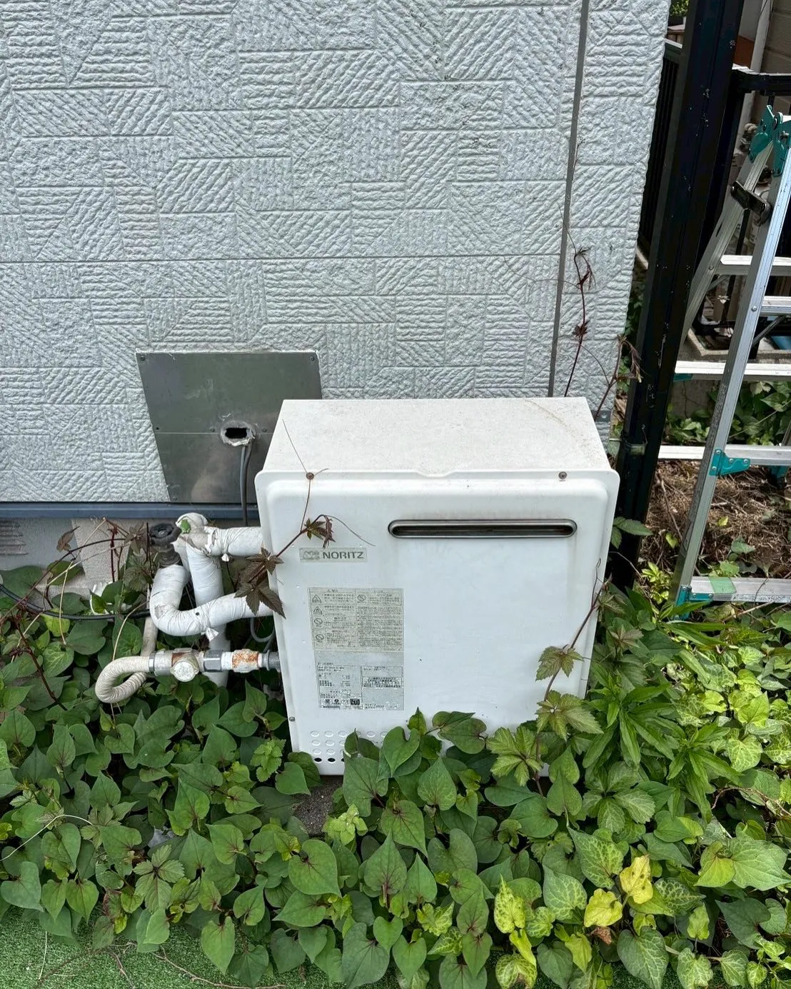 横浜市戸塚区の給湯器交換工事👷