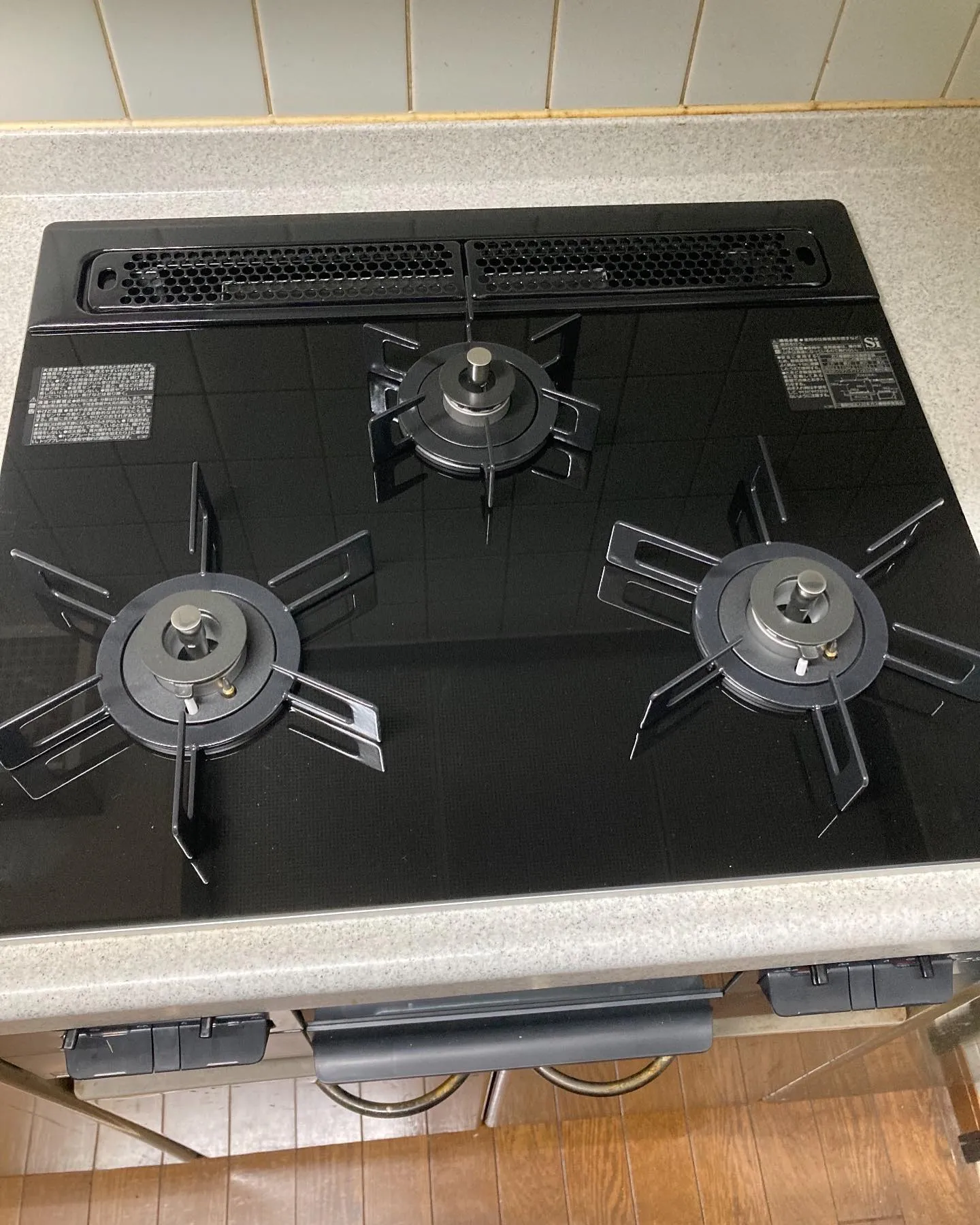 横浜市金沢区のビルトインコンロ交換工事👷