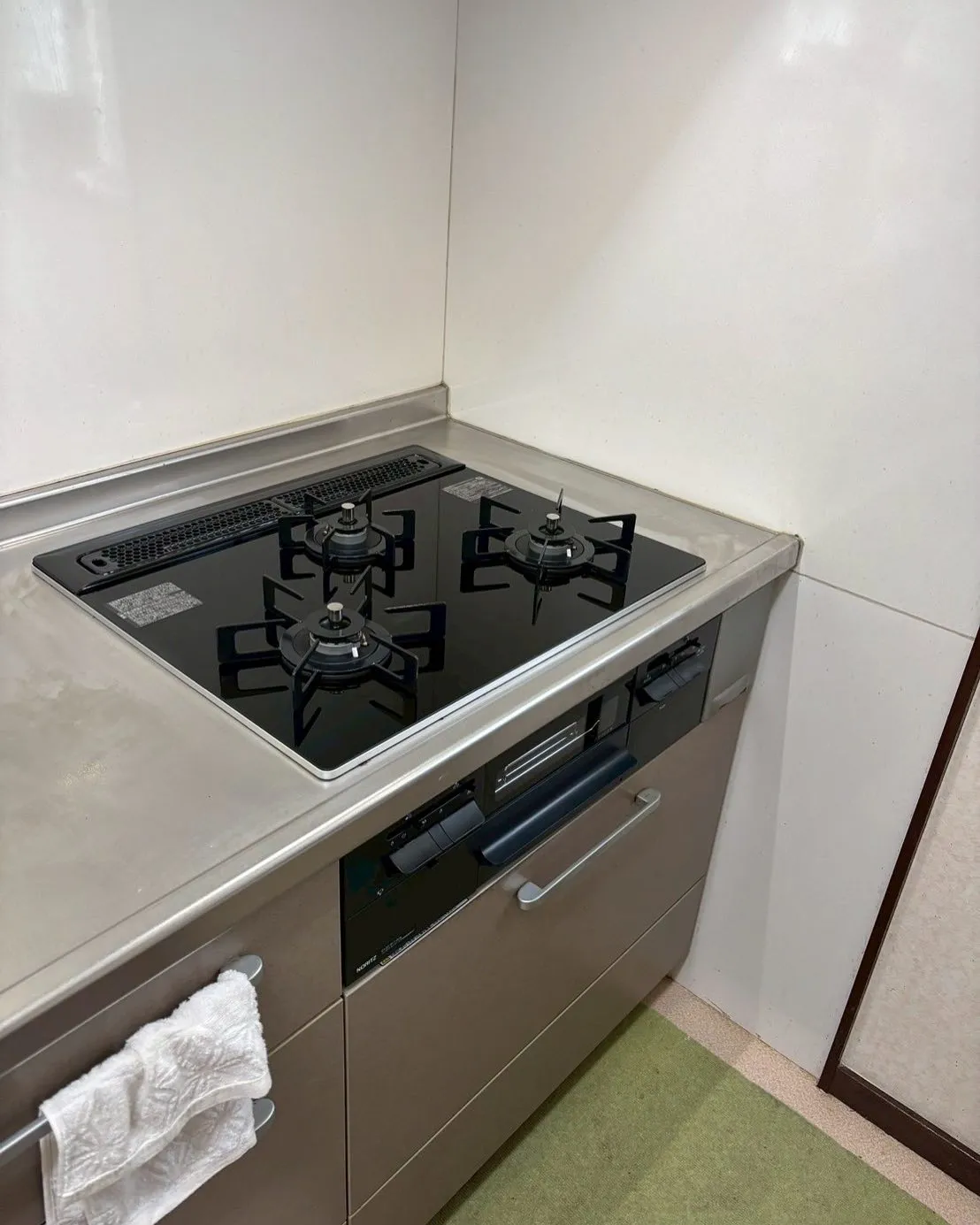 横浜市泉区のビルトインコンロ交換工事👷