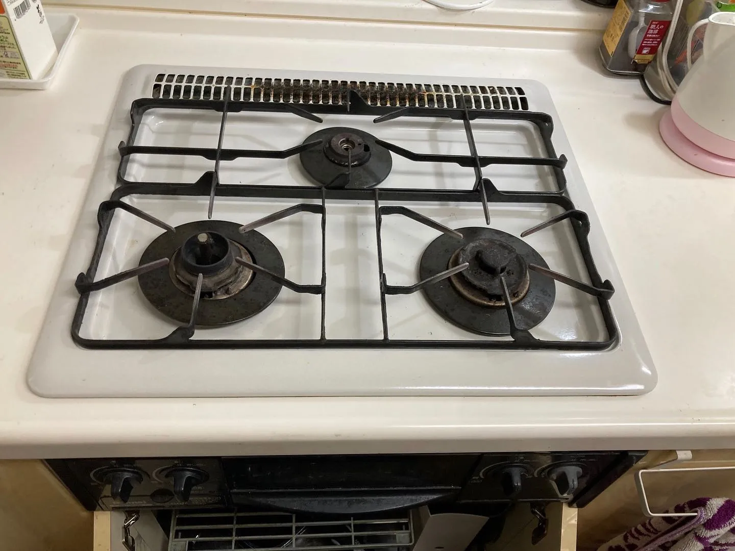 横浜市港南区のビルトインコンロ交換工事👷