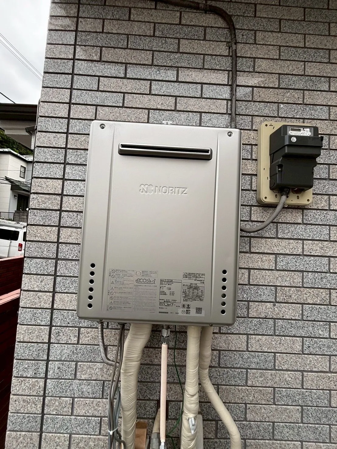 横浜市港南区の給湯器交換工事👷