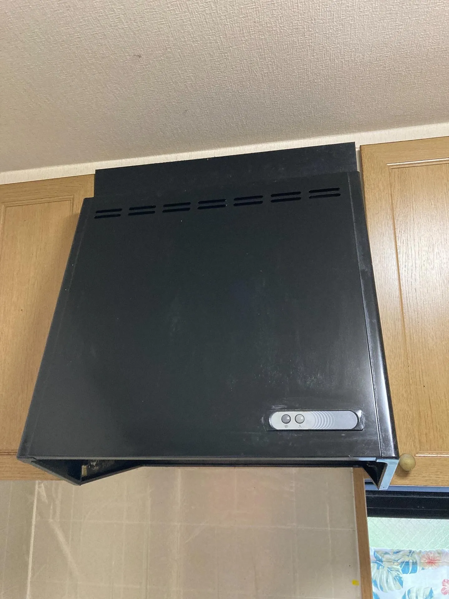 横浜市青葉区のレンジフード交換工事👷