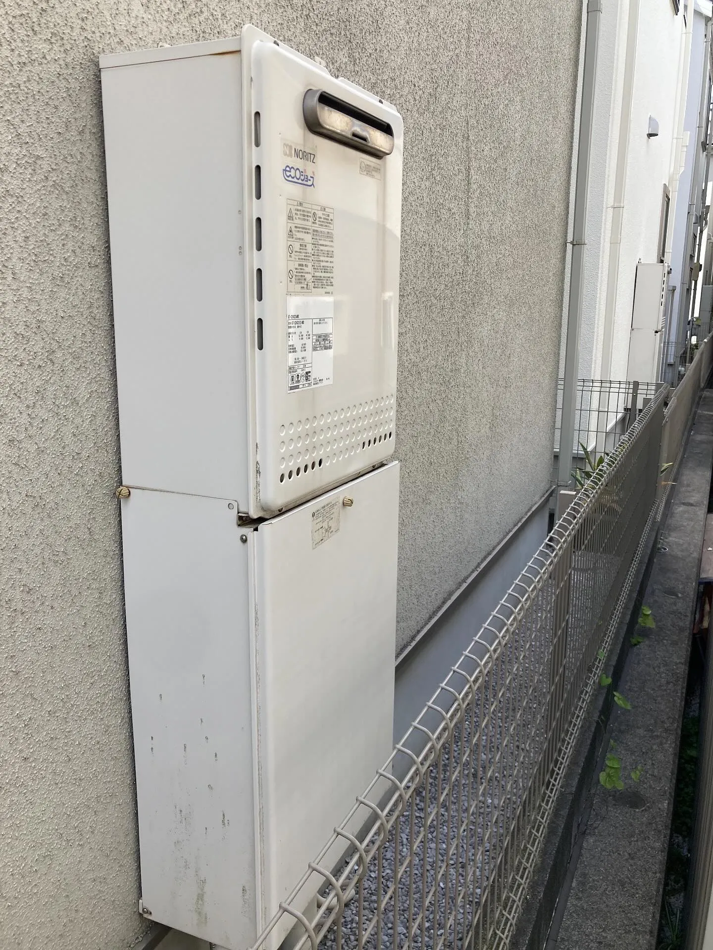 横浜市鶴見区の給湯器交換工事👷