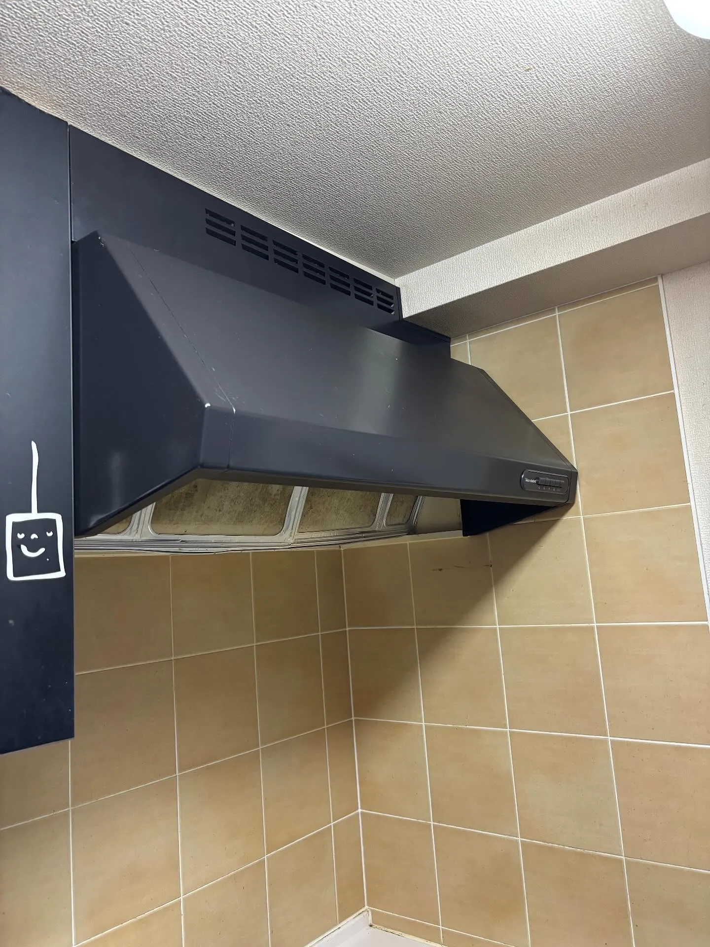 東京都町田市のレンジフード交換工事👷